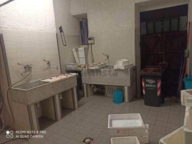 Locale in vendita di 120 m² in Via Girardengo