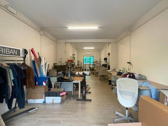 Locale in vendita di 120 m² in Via del Meletto