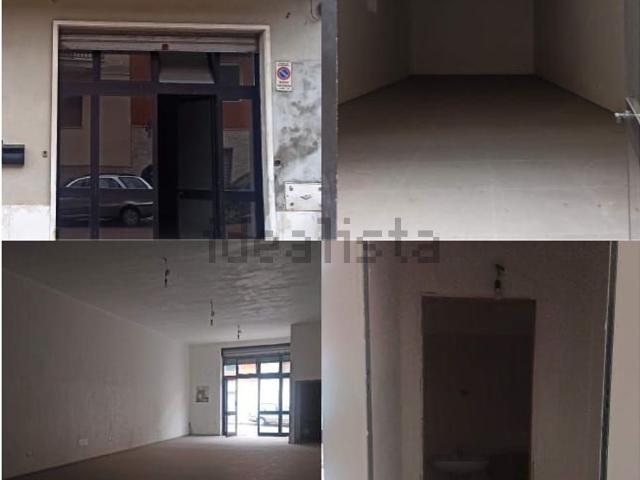 Locale in vendita di 120 m² in Via IV Novembre, 30