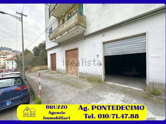 Locale in vendita di 120 m² in Via Ospedale Andrea Gallino