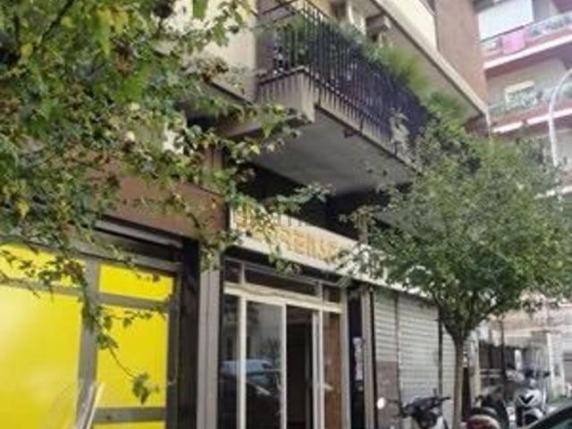 Locale in vendita di 120 m² in Via Laura Mantegazza