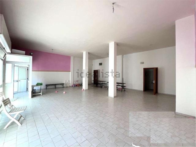 Locale in vendita di 120 m² in Via Monte Sabotino, 34