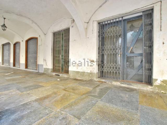 Locale in vendita di 120 m² in Via Mazzini, 101
