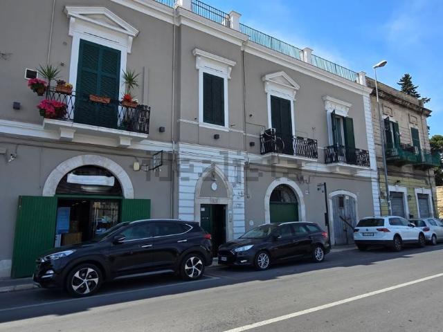 Locale in vendita di 120 m² in Via Michele Cifarelli
