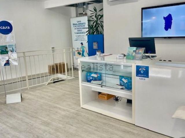 Locale in vendita di 120 m² in Via Sidney Sonnino
