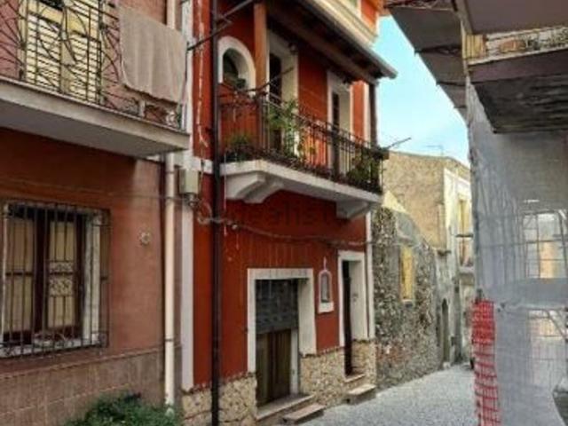Locale in vendita di 120 m² in Via Principe di Galati, 16