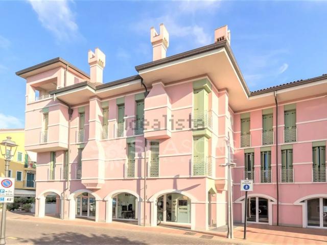 Locale in vendita di 120 m² in Via Roma