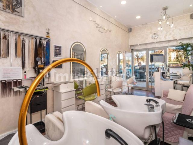 Locale in vendita di 120 m² in Via Tripoli, 72