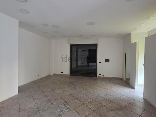 Locale in vendita di 120 m² in Via Umberto I