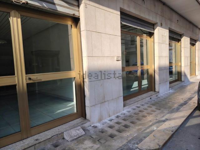 Locale in vendita di 120 m² in Via Vomero, 5