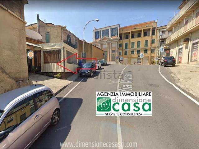 Locale in vendita di 120 m² in Via Viviano, 20