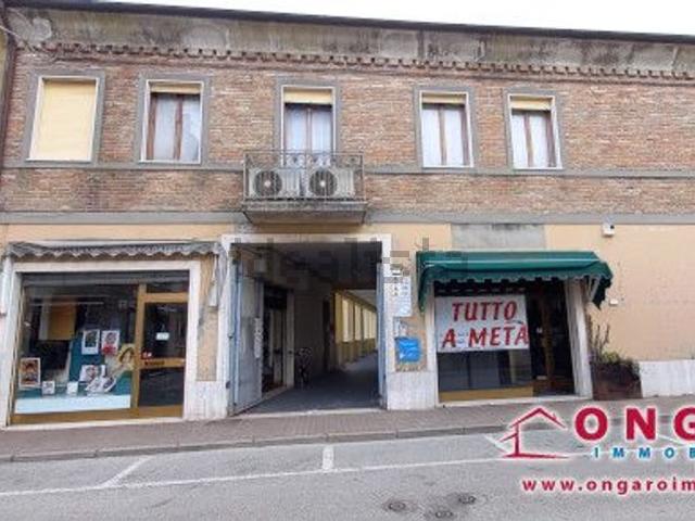 Locale in vendita di 120 m² in Corso Vittorio Emanuele III