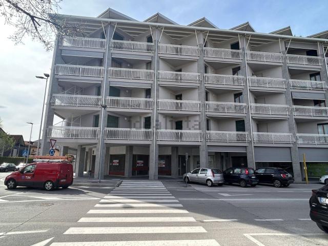 Locale in vendita di 120 m² in Corso Europa, 30