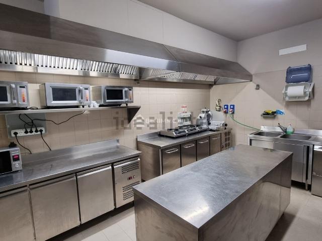 Locale in vendita di 120 m² in Piazza Monsignor Giuseppe Almici, 24