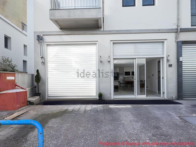 Locale in vendita di 121 m² in Via T. Campanella, 2