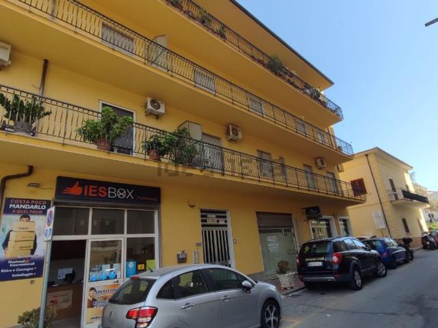 Locale in vendita di 122 m² in Via Consolare Stradella