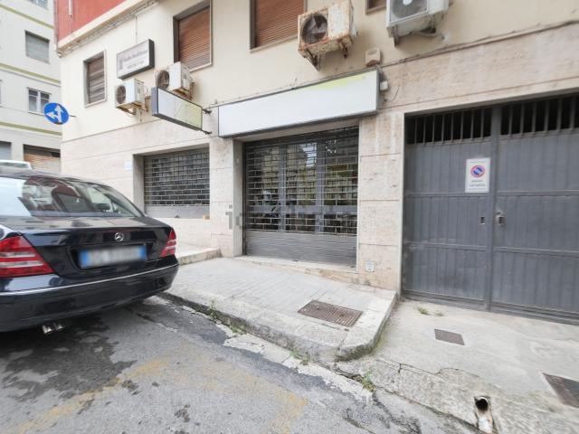 Locale in vendita di 122 m² in Via Giovanni Grasso