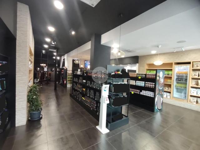 Locale in vendita di 122 m² in Via Pierluigi da Palestrina, 55