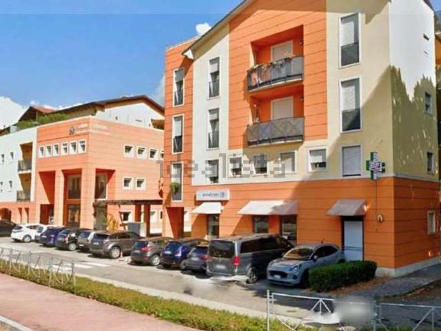 Locale in vendita di 122 m² in Piazzale Mariano Rumor