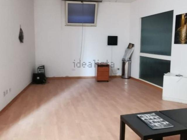 Locale in vendita di 123 m² in Via Vittorio Veneto, 113