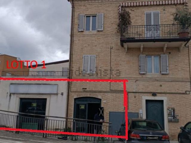 Locale in vendita di 123 m² in Viale Tiro a Segno