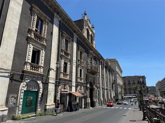 Locale in vendita di 123 m² in Piazza Stesicoro