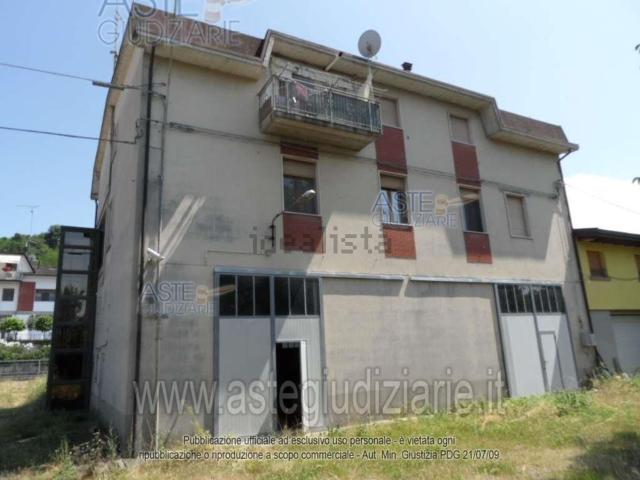 Locale in vendita di 124 m² in Via Filippo Turati, 3