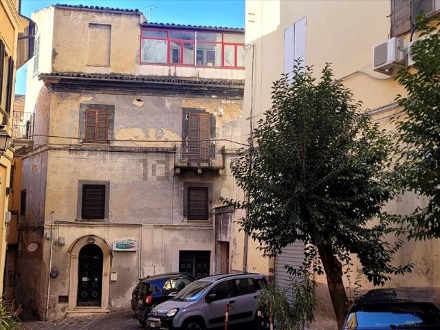 Locale in vendita di 124 m² in Via Francesco Viaggi