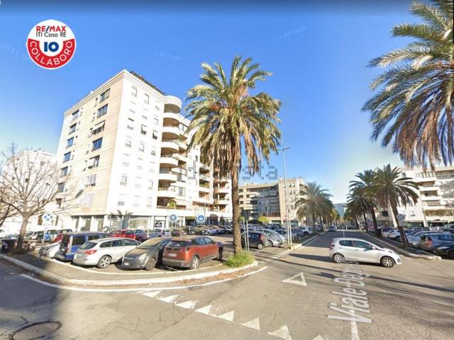 Locale in vendita di 124 m² in Viale Degli Astri