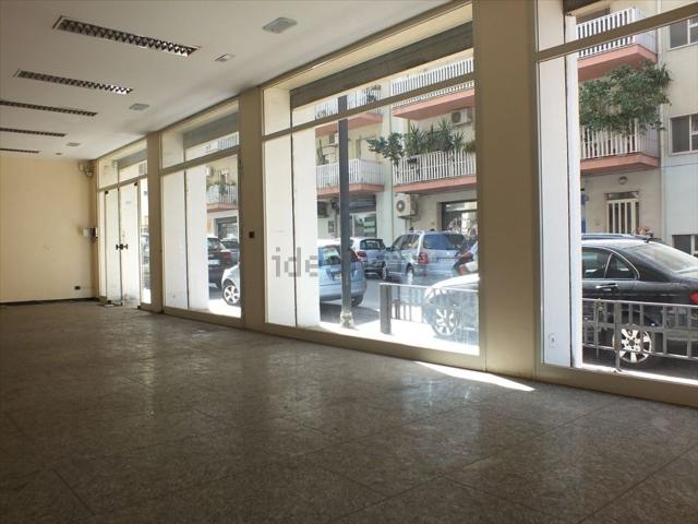 Locale in vendita di 1250 m² in Via gebbione