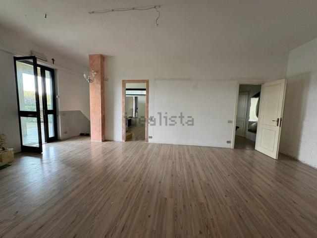 Locale in vendita di 85 m²