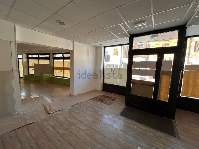 Locale in vendita di 125 m²