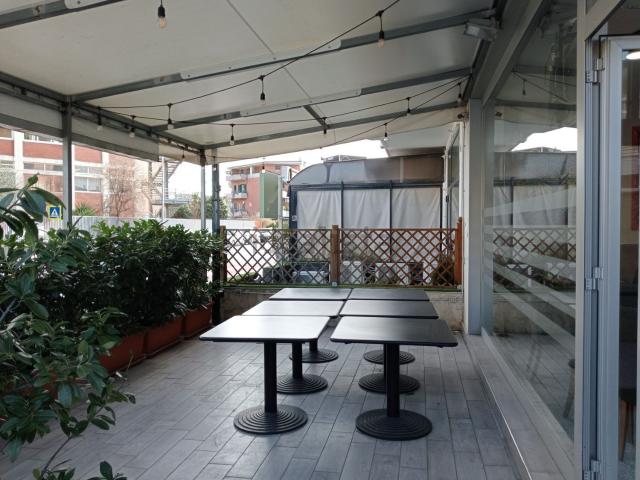 Locale in vendita di 125 m² in Via Generale Pasquale Tenga, 137