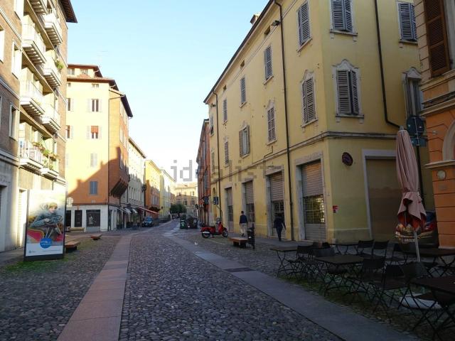 Locale in vendita di 125 m² in Via Del Taglio, 25
