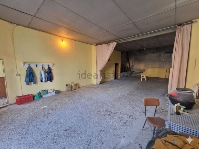 Locale in vendita di 125 m² in Via Madonna della Libertà, 111