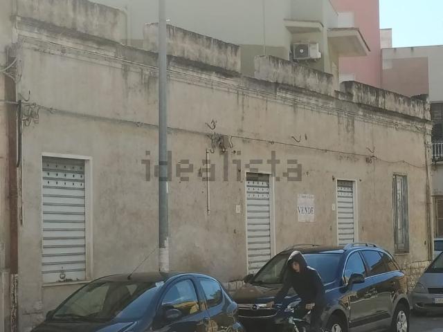 Locale in vendita di 125 m² in Via Madonna di Fatima, 8