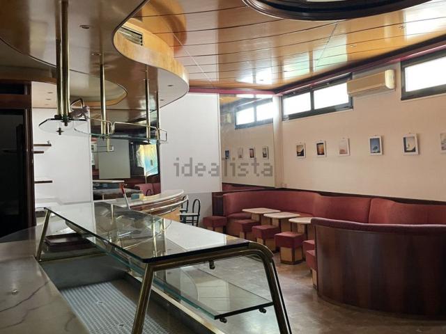 Locale in vendita di 125 m² in Via Perucchina