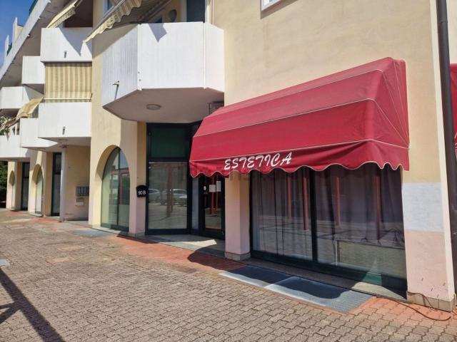 Locale in vendita di 125 m² in Via Roma