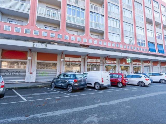 Locale in vendita di 125 m² in Viale Carrù, 22