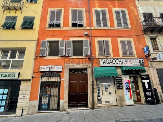 Locale in vendita di 125 m² in Corso Vittorio Emanuele II, 41