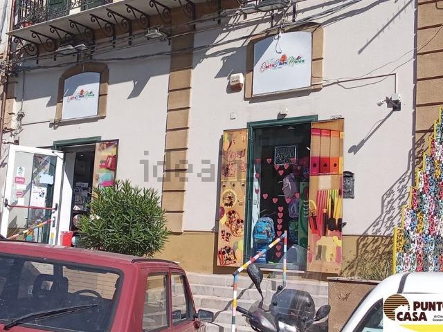 Locale in vendita di 125 m² in Corso Calatafimi, 1139