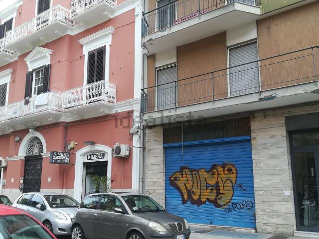 Locale in vendita di 125 m² in Piazza Nicola Balenzano, 10