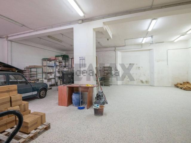 Locale in vendita di 126 m² in Via Canalotto, 3