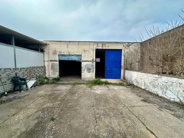 Locale in vendita di 126 m² in Via Nettunense, 11