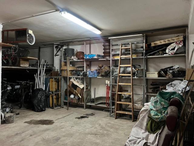 Locale in vendita di 126 m² in Viale Cappuccini
