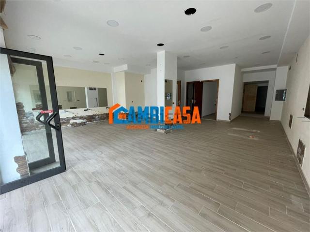 Locale in vendita di 127 m²
