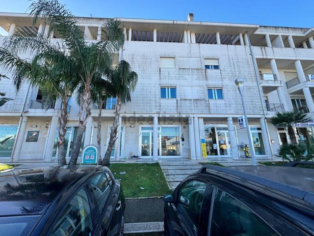 Locale in vendita di 127 m² in Via Ada Cudazzo, 25