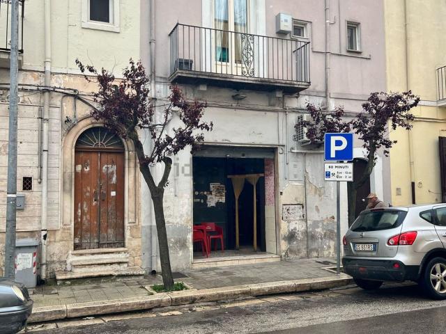 Locale in vendita di 127 m² in Via Ricciotto Canudo, 39