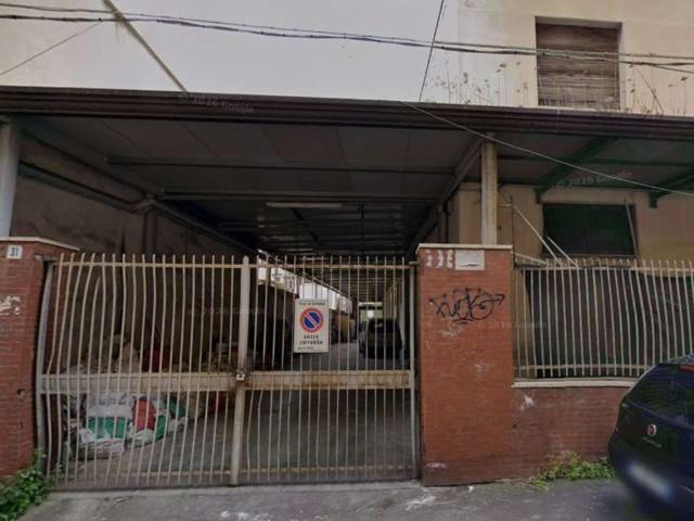 Locale in vendita di 1281 m² in Via Cronato, 31