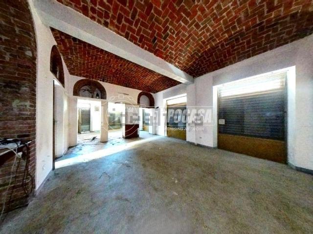 Locale in vendita di 128 m² in Via Cervino, 1